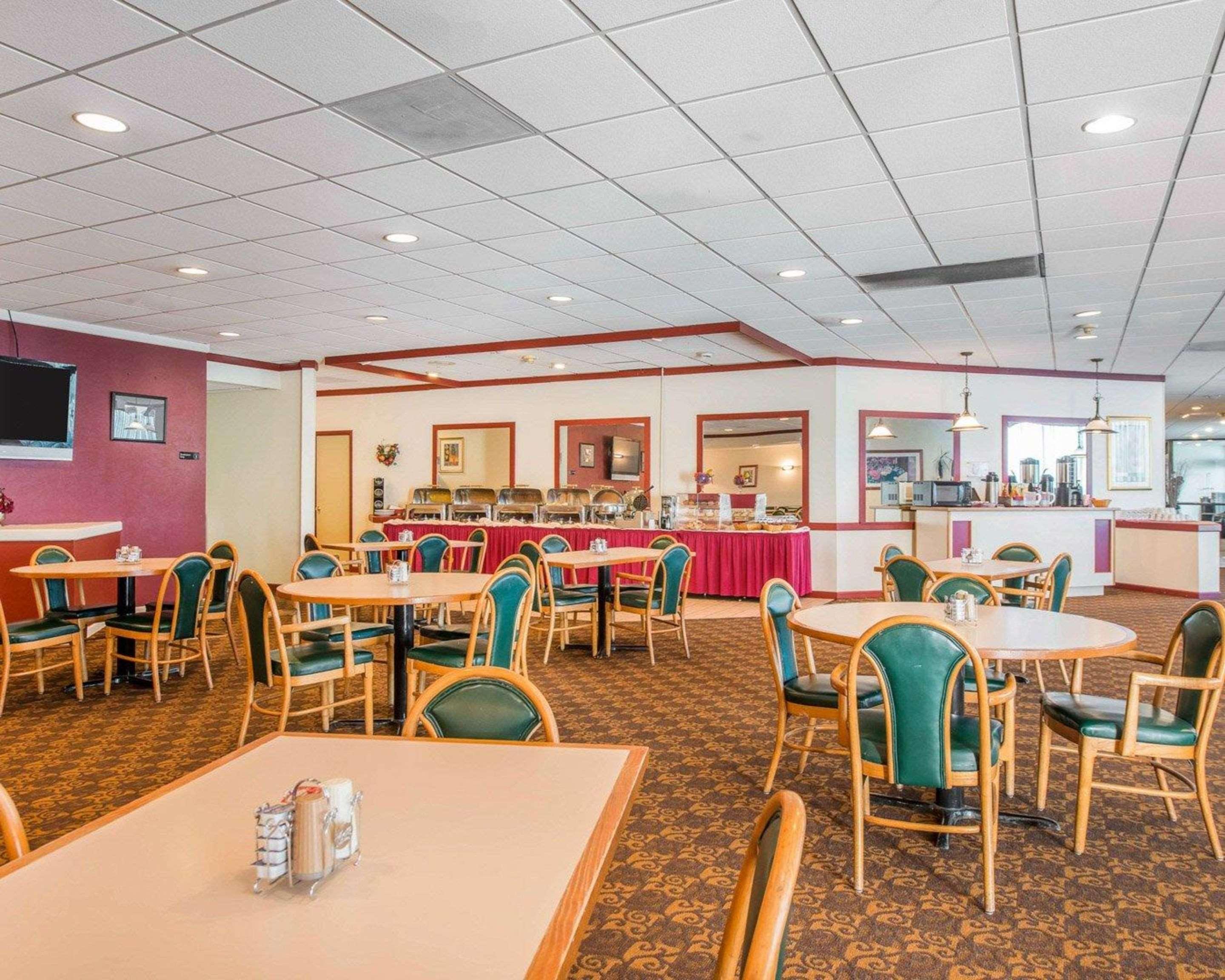 Clarion Inn And Events Center Pueblo North Exterior foto